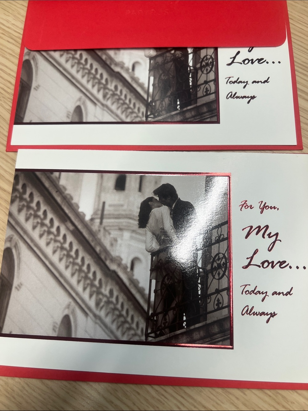 Papyrus Romantic Couple card Red Accents(2)